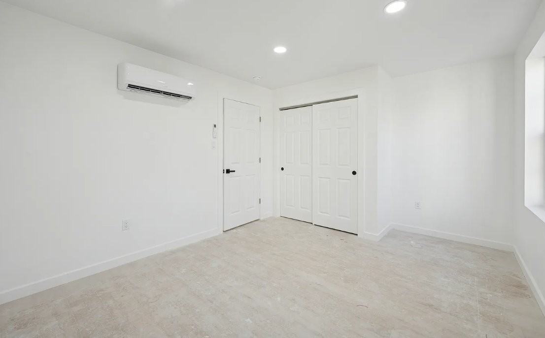 5530 Boyer St #B20 - Photo 6 of 12