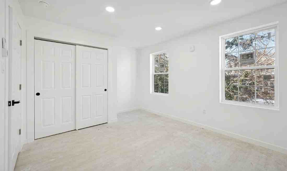 5530 Boyer St #B20 - Photo 7 of 12