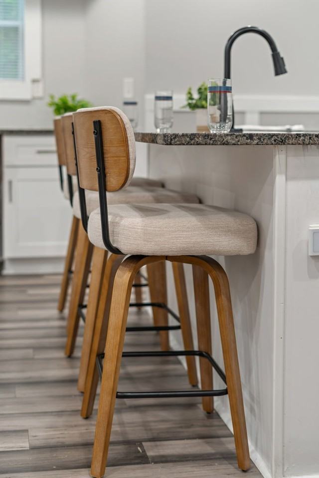 1409 Bridges Ave Sw - Photo 3 of 20