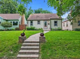 2716 Abbott Ave N - Photo 1 of 1