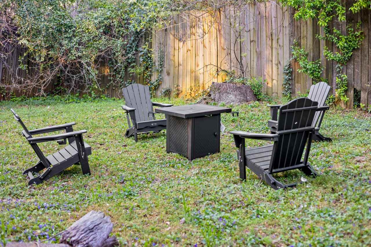 547 Erin Ave Sw - Photo 5 of 20