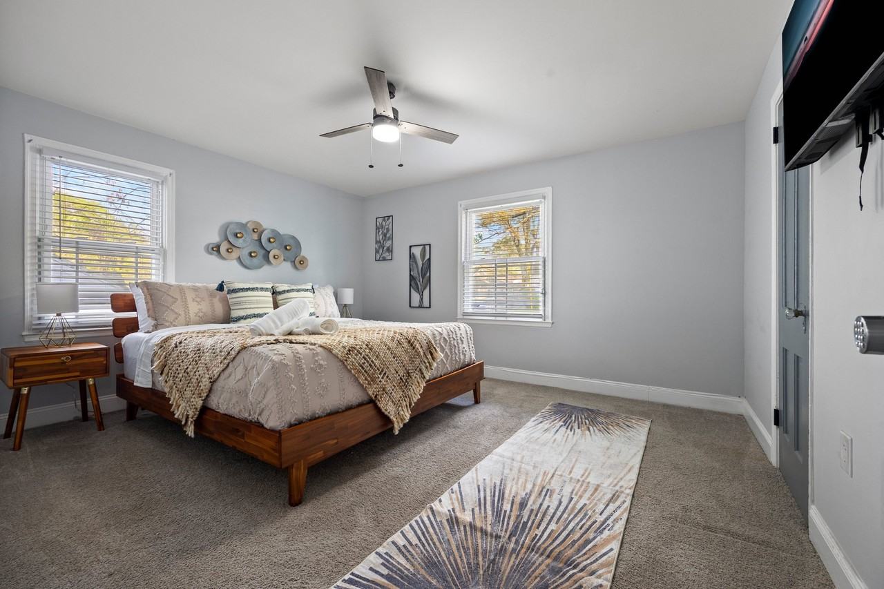 547 Erin Ave Sw - Photo 6 of 20