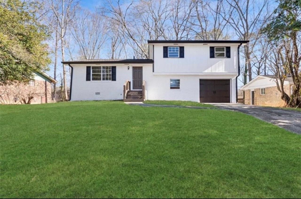 3800 Leisure Ln