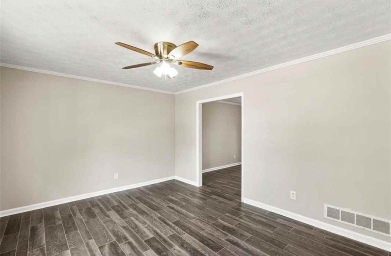 3800 Leisure Ln - Photo 7 of 14