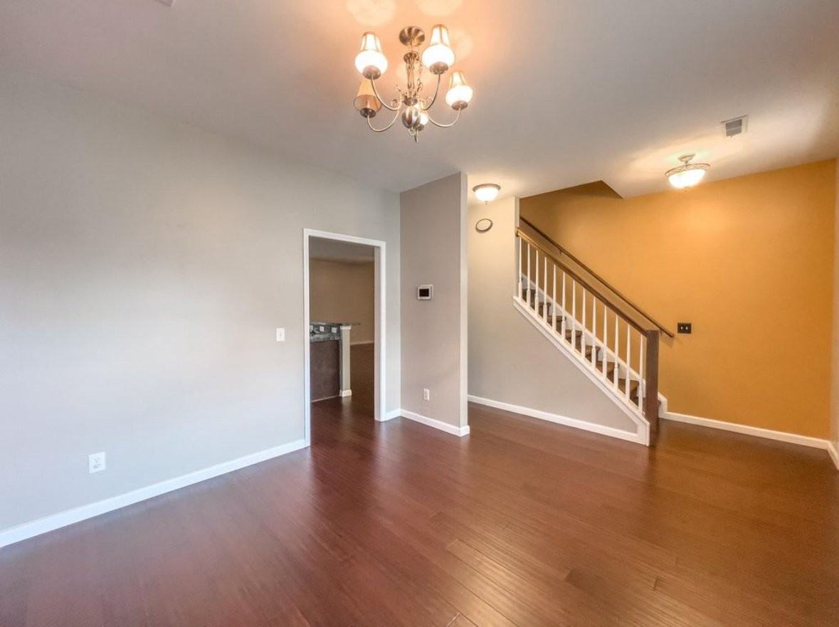 104 Mateo Ct - Photo 4 of 20