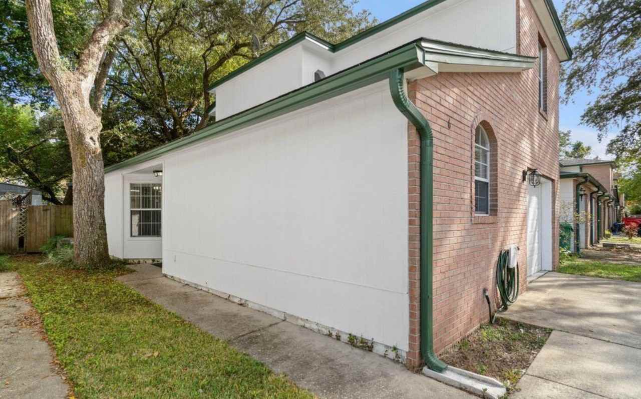 1810 Hurlburt Rd #6 - Photo 4 of 41