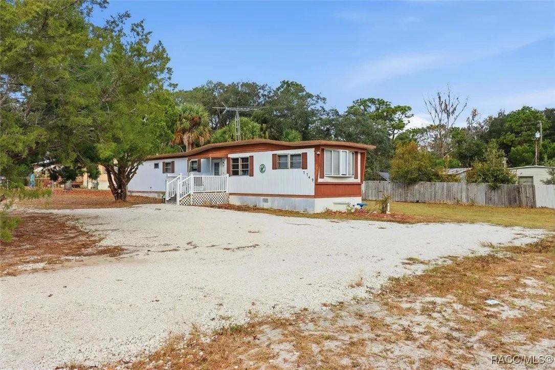 7749 W Chassahowitzka St - Photo 2 of 20