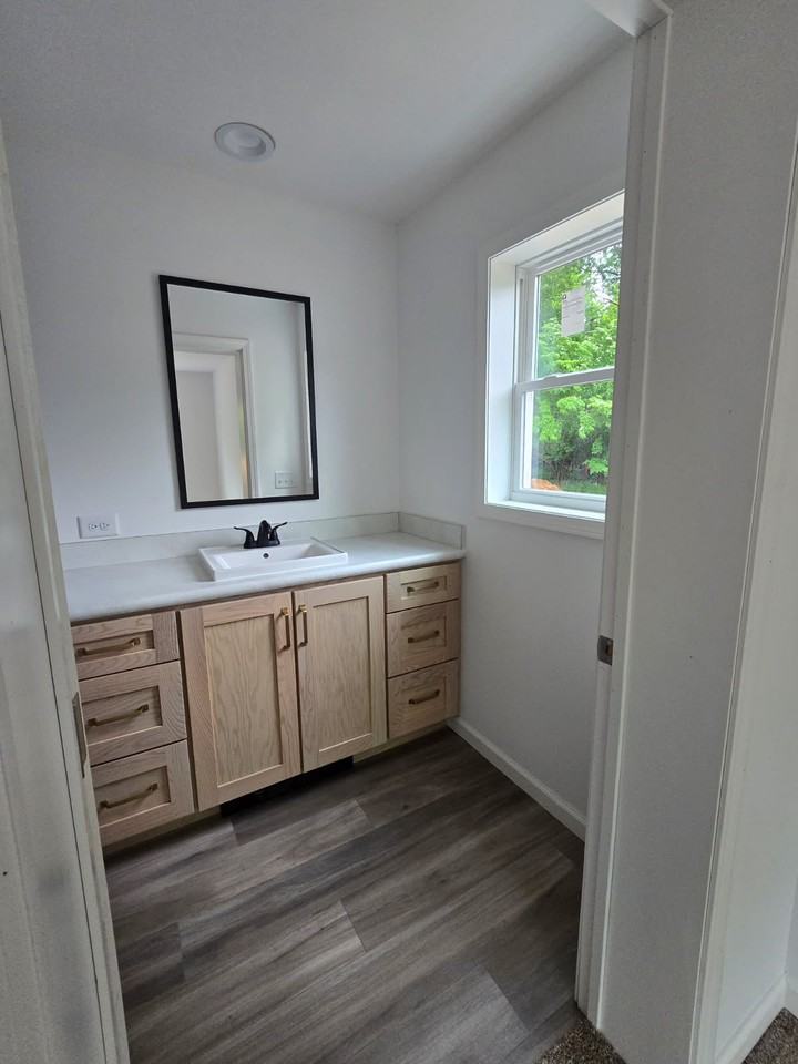 43 Hull Dr - Photo 2 of 20