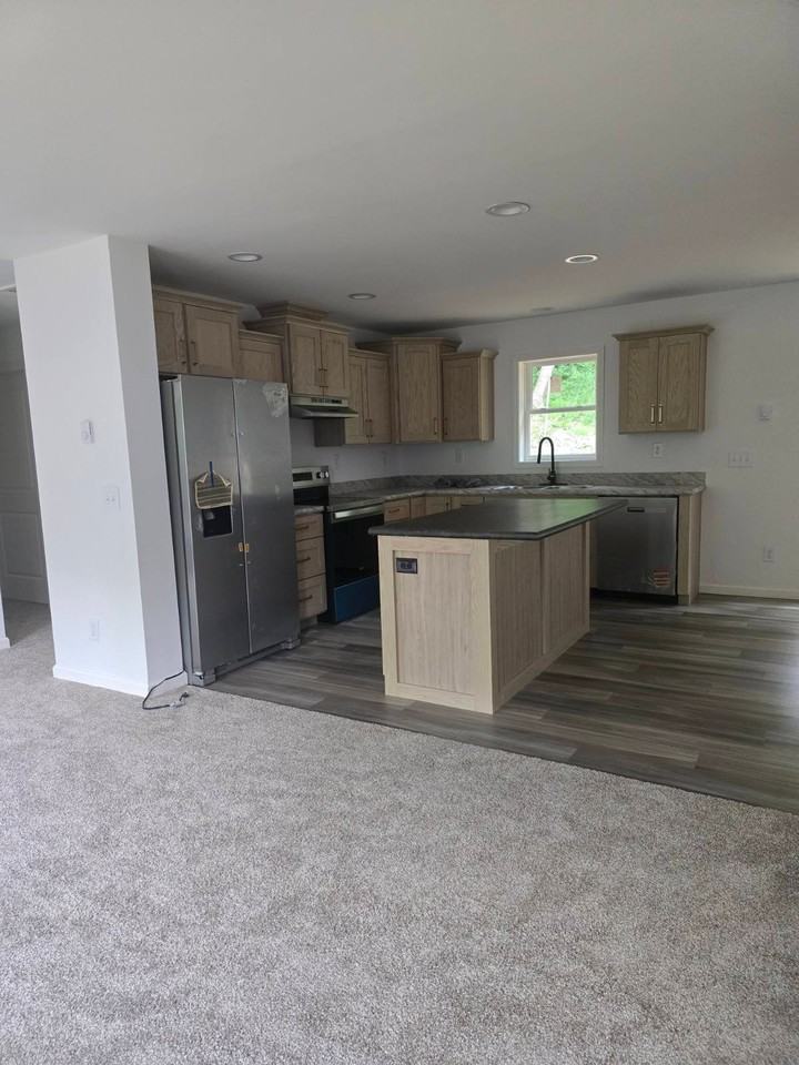 43 Hull Dr - Photo 4 of 20