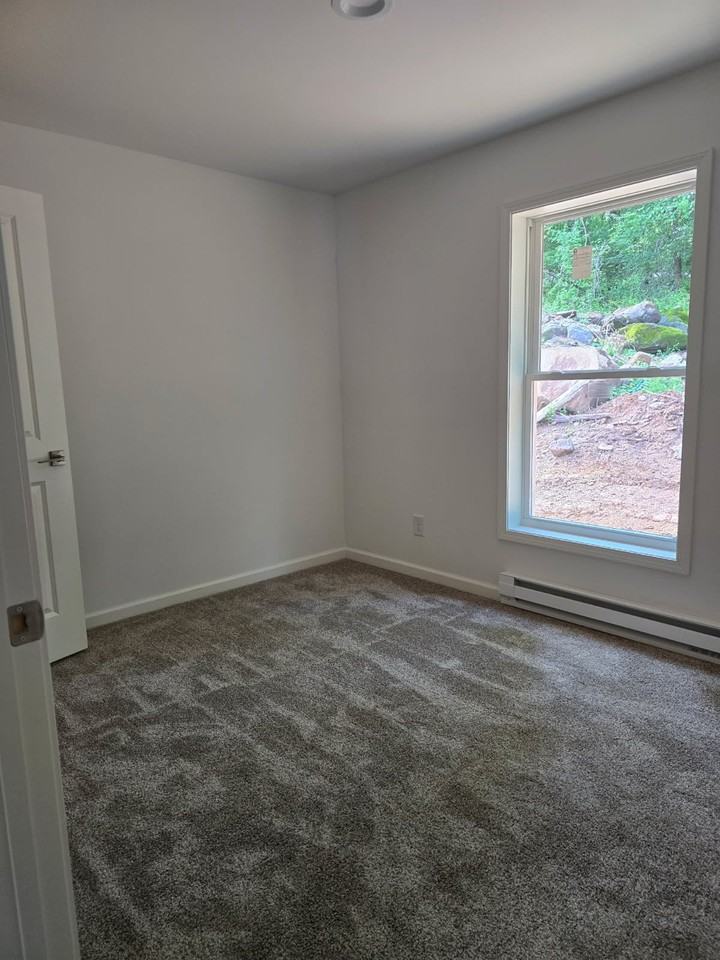43 Hull Dr - Photo 7 of 20