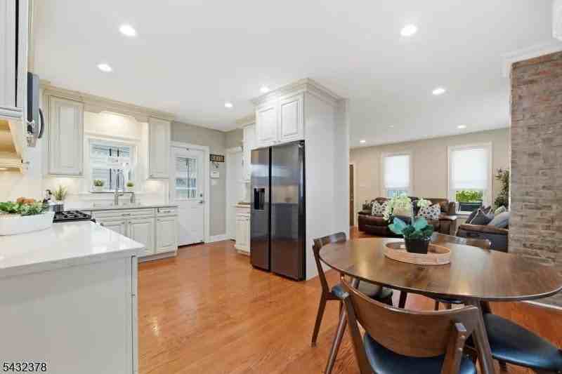 59 Wallace St - Photo 2 of 20
