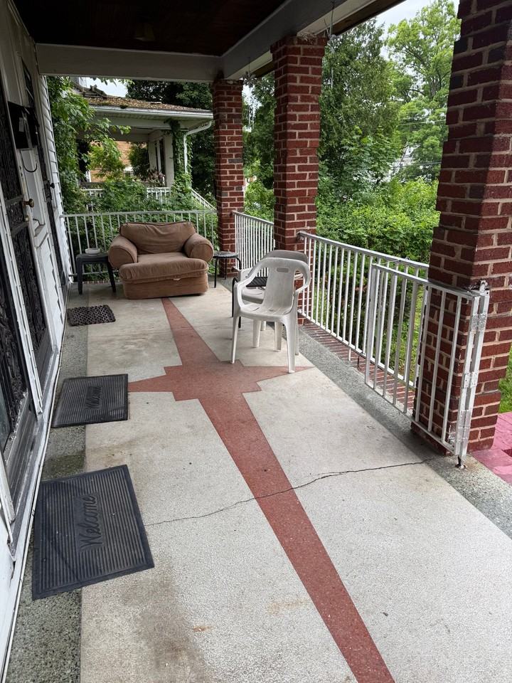 3925 Fairview Ave #3 - Photo 2 of 17