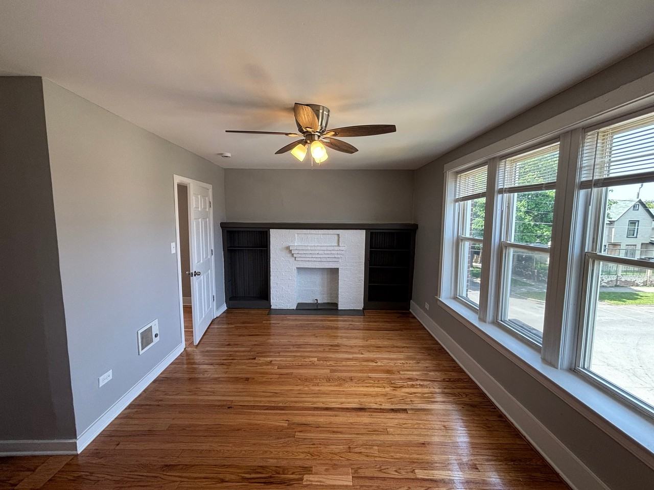 3357 W 63rd Pl #3359-2F - Photo 4 of 8