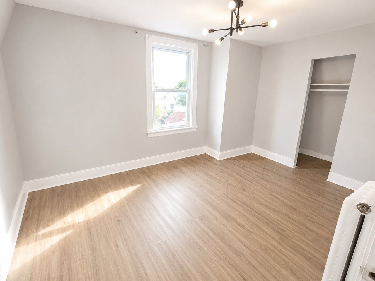 117 4th Ave #3