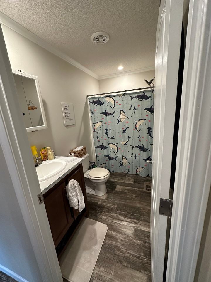 1224 Stanwood Ln - Photo 4 of 10