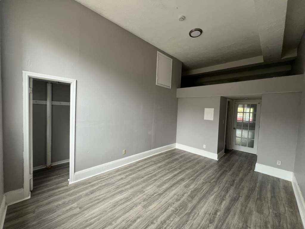 14628 Lake Shore Blvd #14628 - Photo 3 of 11
