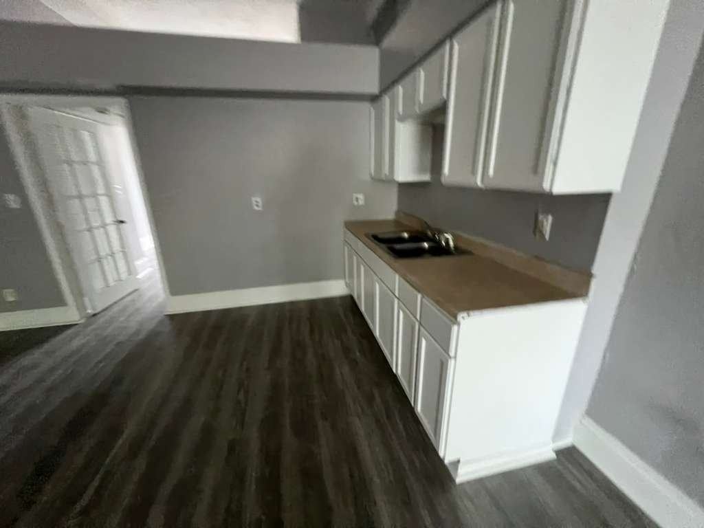 14628 Lake Shore Blvd #14628 - Photo 6 of 11