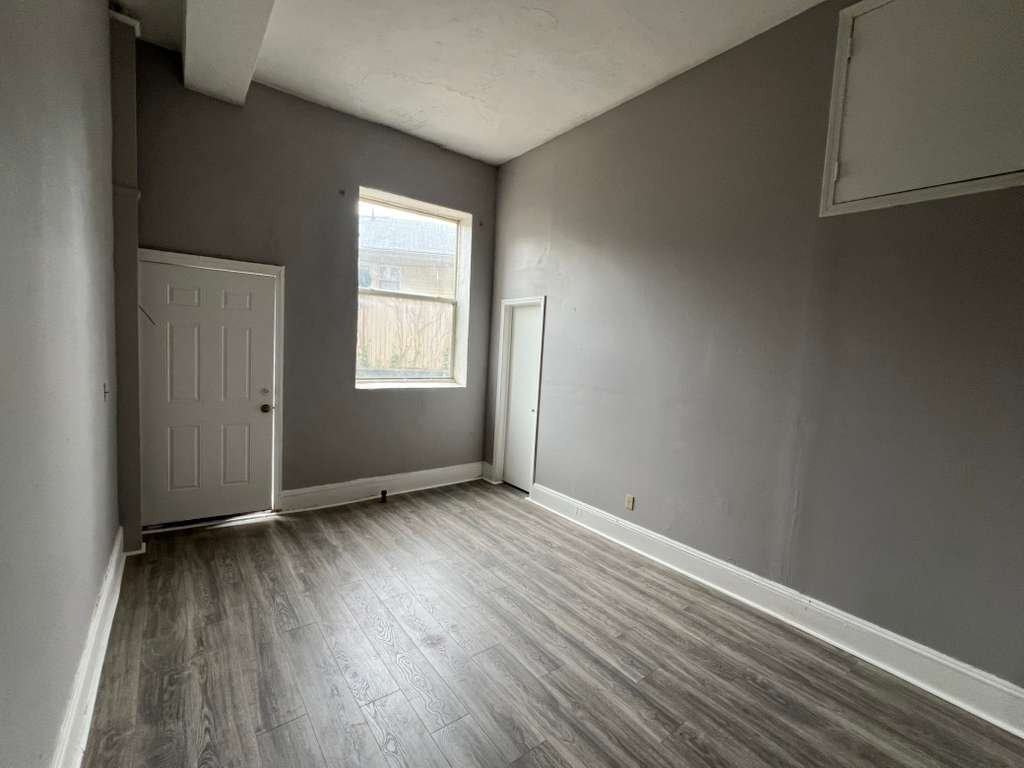 14628 Lake Shore Blvd #14628 - Photo 7 of 11