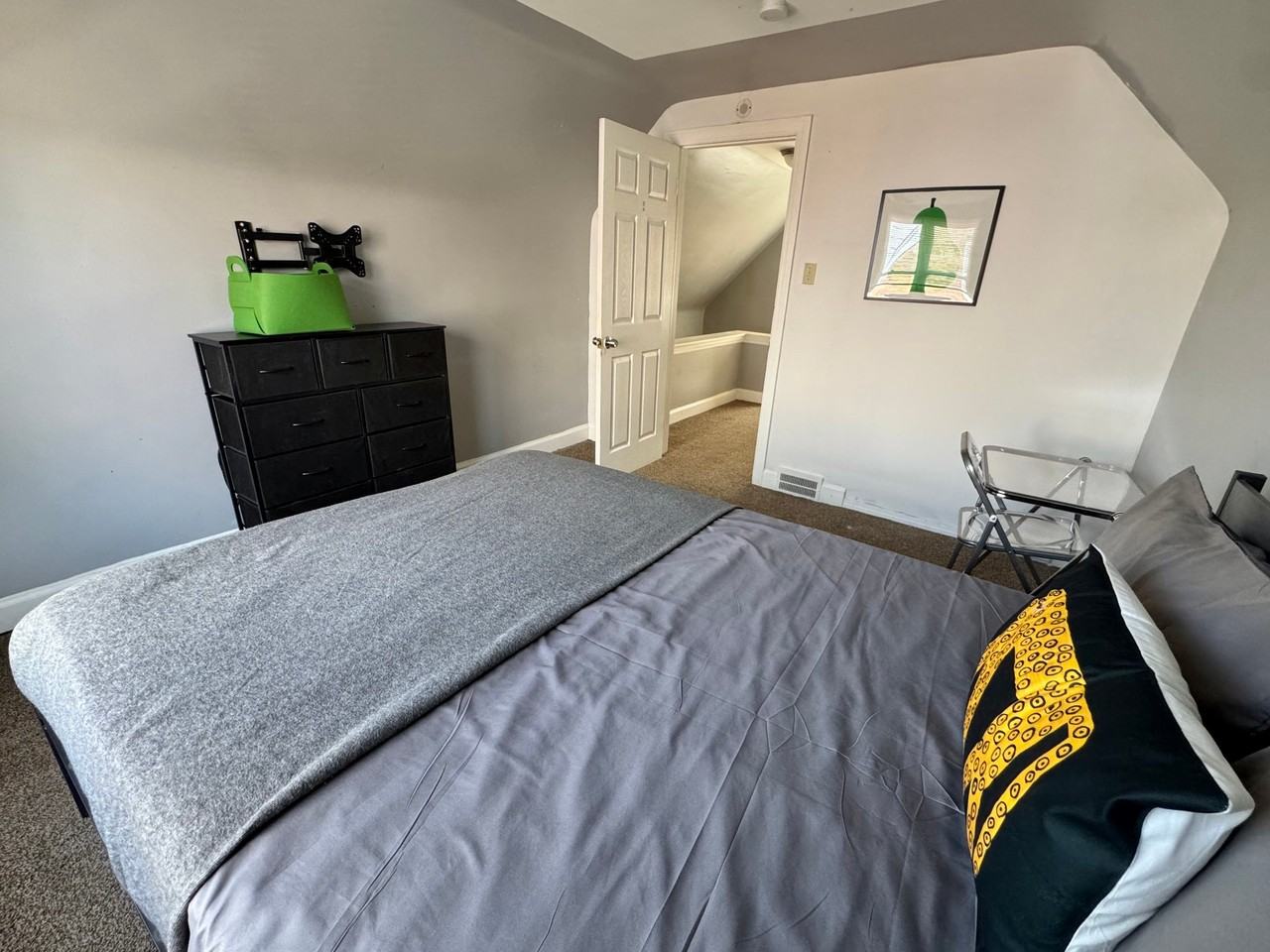 5284 Devonshire Rd #2 - Photo 5 of 17