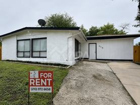 518 Jamaica Dr - Photo 1 of 1