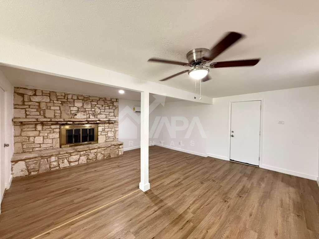 518 Jamaica Dr - Photo 7 of 20