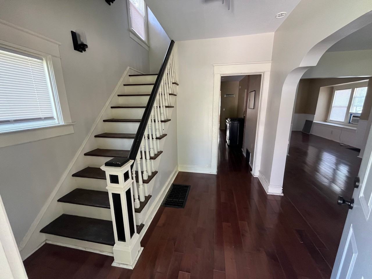 2613 N 11th St - Photo 2 of 10