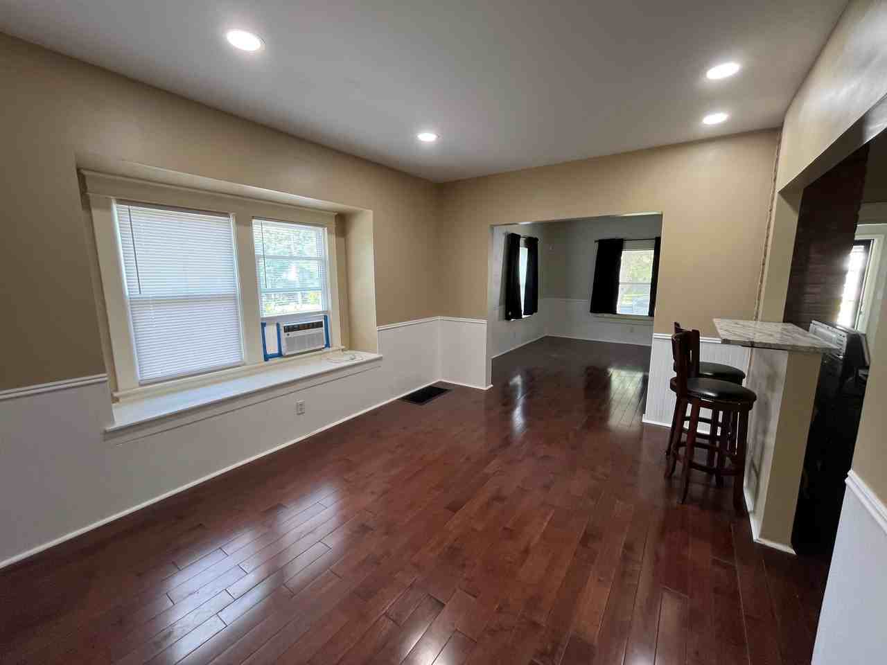 2613 N 11th St - Photo 3 of 10