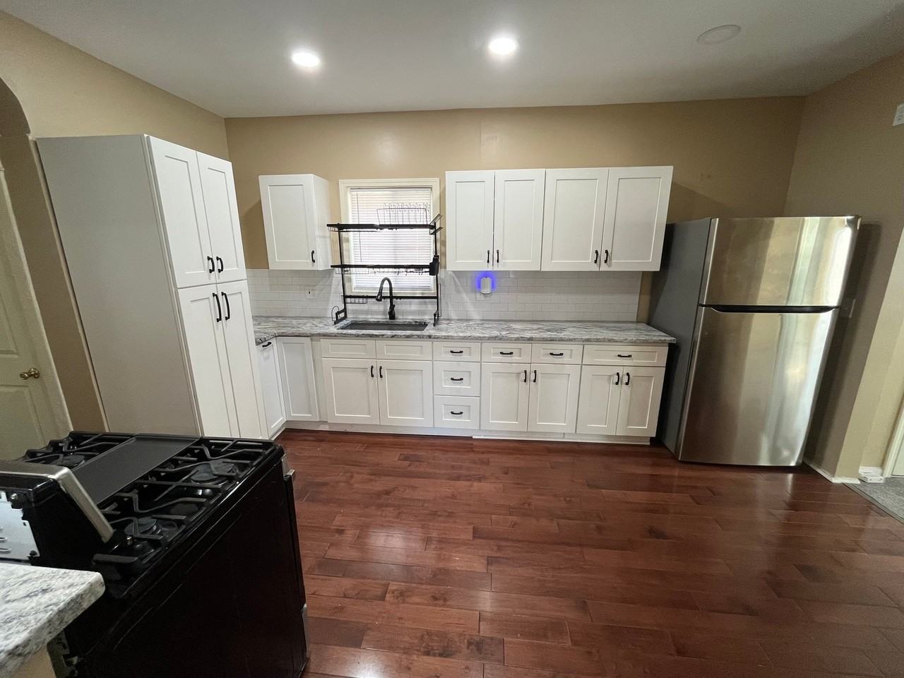 2613 N 11th St - Photo 6 of 10