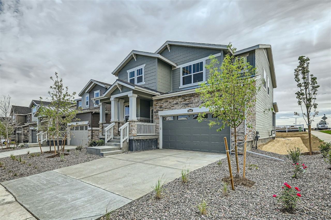 2094 South Fultondale Court - Photo 2 of 31