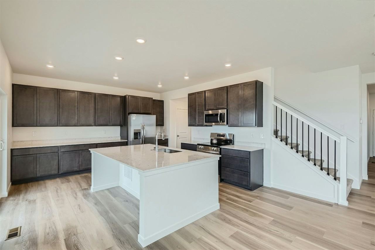 2094 South Fultondale Court - Photo 4 of 31