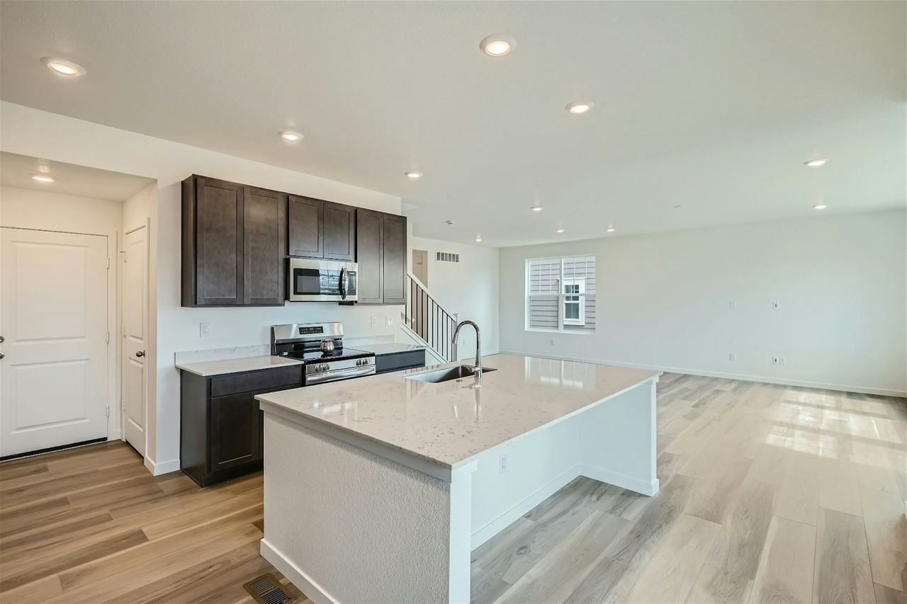 2094 South Fultondale Court - Photo 7 of 31