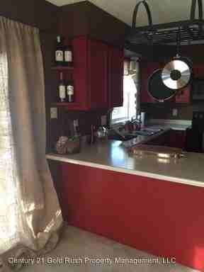 284 Cindy Dr - Photo 3 of 14
