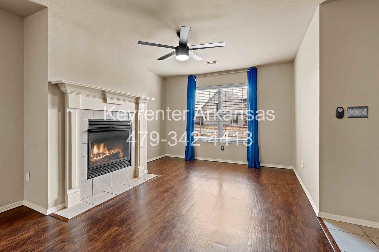 1481 S Holland Dr - Photo 7 of 28