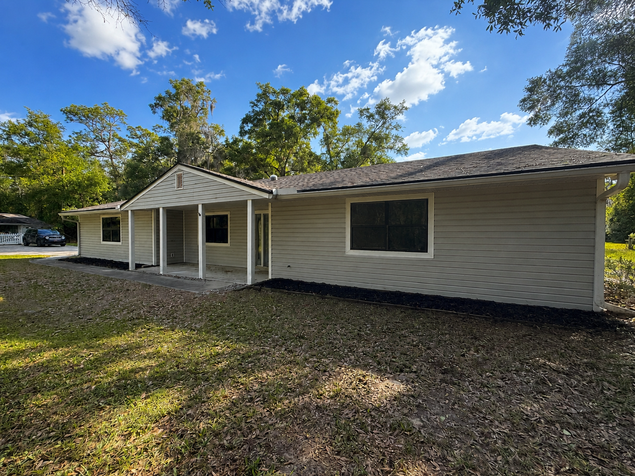 3990 Clearwater Ln - Photo 2 of 24