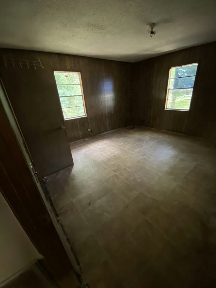 715 Sherman Avenue - Photo 3 of 13