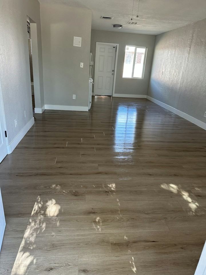 3836 North 15th Avenue, Unit 7 - Photo 5 of 5