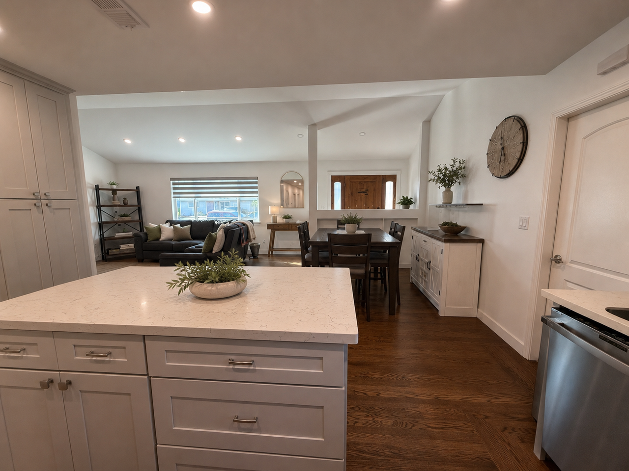 3437 Madeira Way - Photo 4 of 18