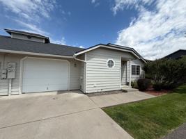 featured image of 5542 Glenridge Way