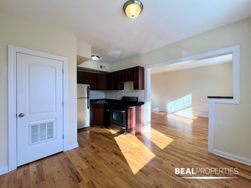 347 Park Pl - Photo 6 of 10