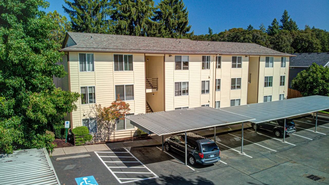 South Pointe Apartments - Photo 3 of 5