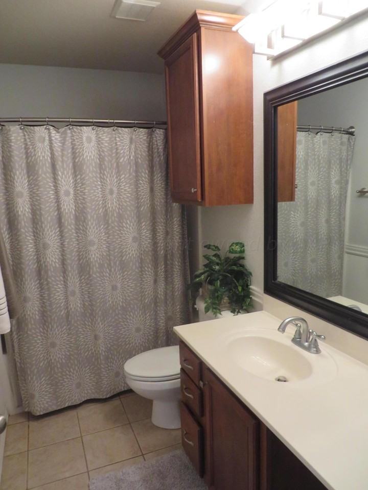 1417 Sw 62nd Ave - Photo 7 of 8