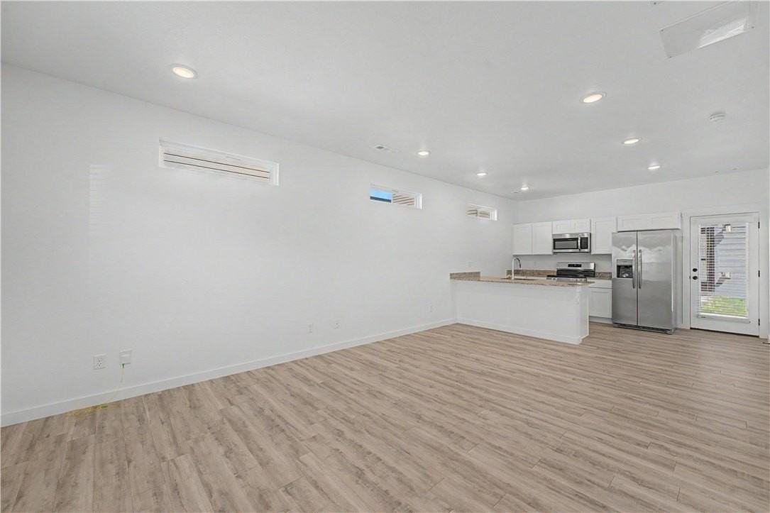 890 Tennessee Ave - Photo 3 of 22