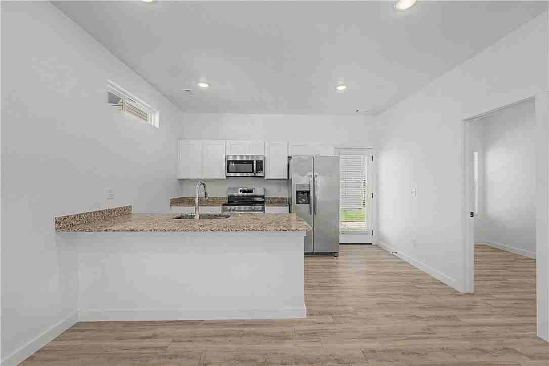 890 Tennessee Ave - Photo 5 of 22
