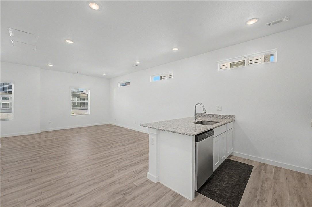 890 Tennessee Ave - Photo 6 of 22