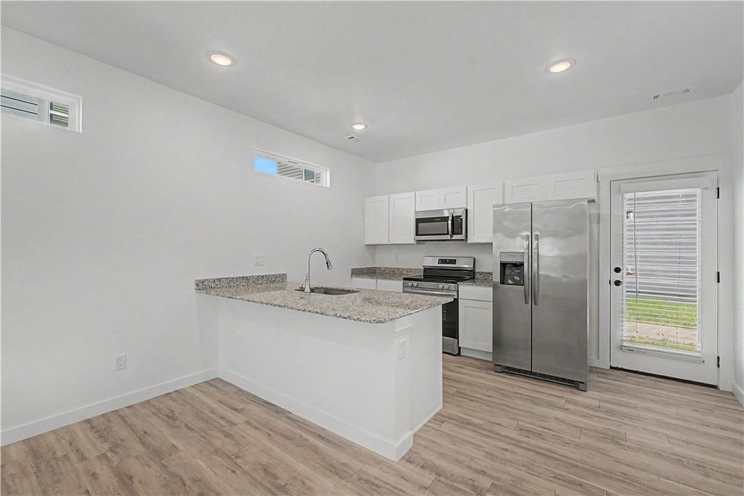 890 Tennessee Ave - Photo 7 of 22