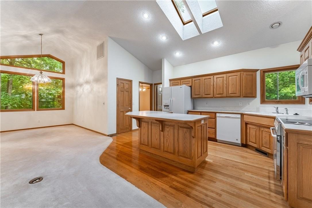 5 Ellesmere Ln - Photo 5 of 33