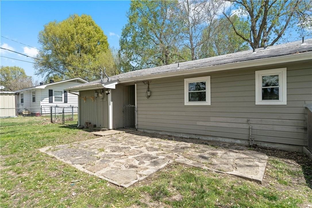 1551 N Stephens Ave - Photo 3 of 21