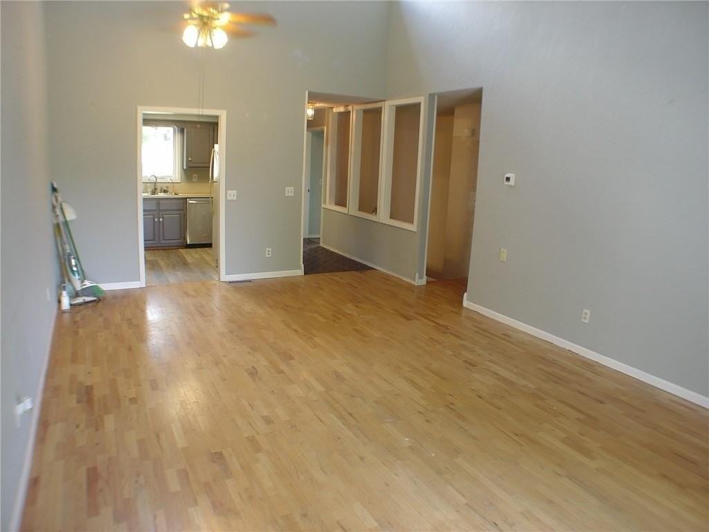 9 Connie Ln - Photo 4 of 17