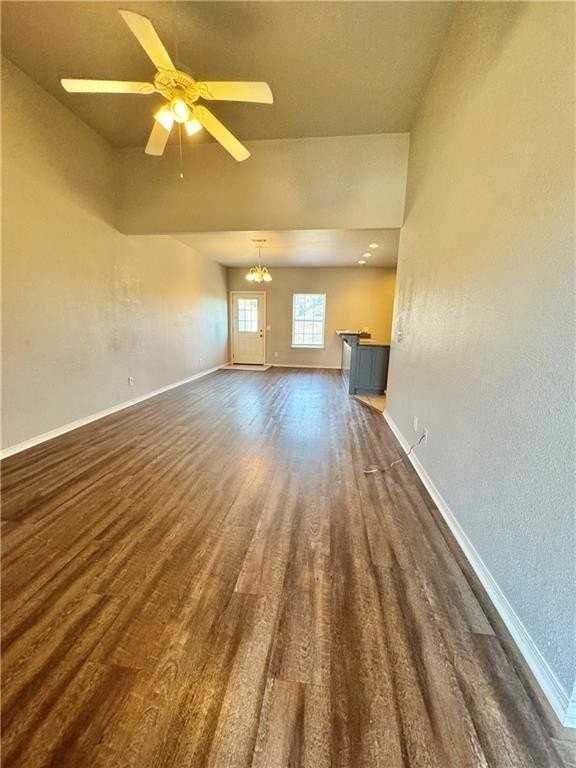 3205 Sw Windrift Ave #1 - Photo 4 of 4