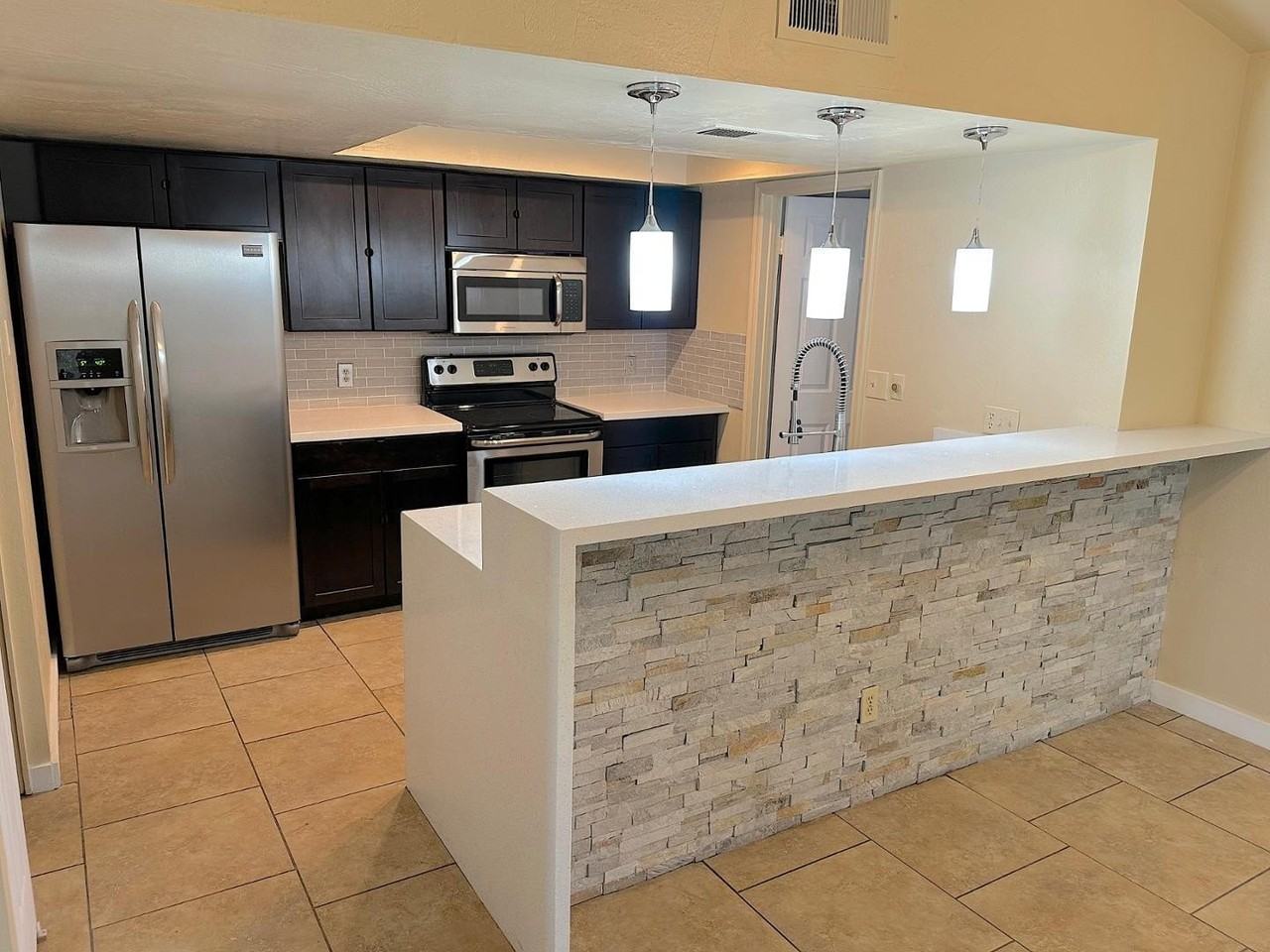 2208 E Farmdale Ave - Photo 5 of 42